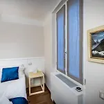 Yid Cantoria דירה