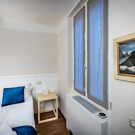 Yid Cantoria Apartment