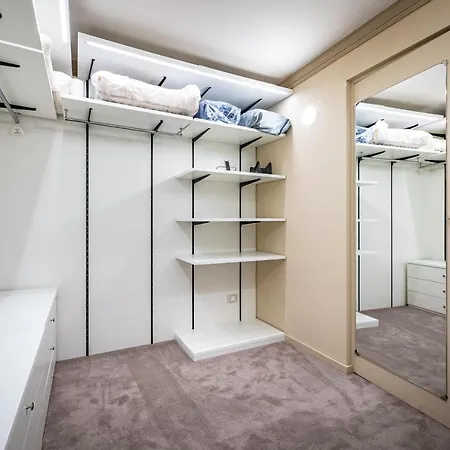 Yid Cantoria Apartment *